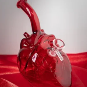 Heart glasses bong